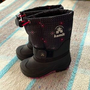 Kamik Toddler size 9 EUC boots